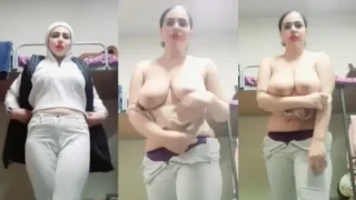 Cute Red Lipstick Babe Playing with Boobs MMS Video