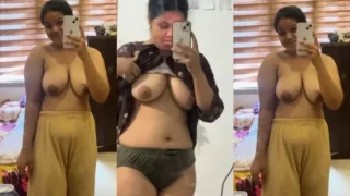 Mallu Couple Wife Boobs Giving a Blowjob MMS Video